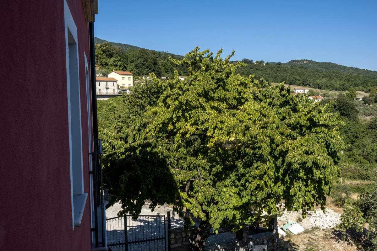 Il Mascherone Sepino Buitenkant foto